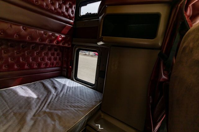 2004 Kenworth W900L Tractor Sleeper Red Deer AB