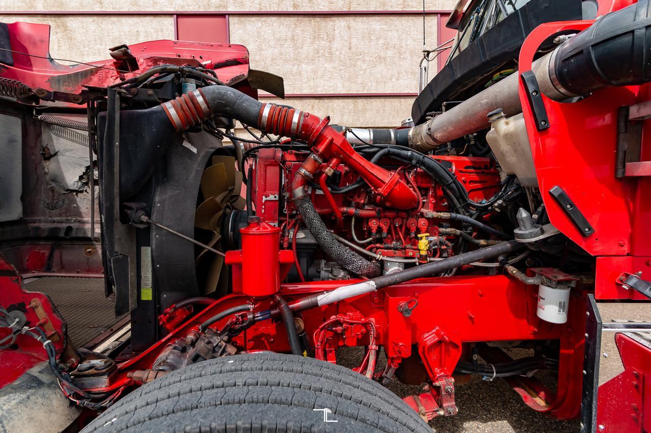 2004 Kenworth W900L Tractor Sleeper Red Deer AB