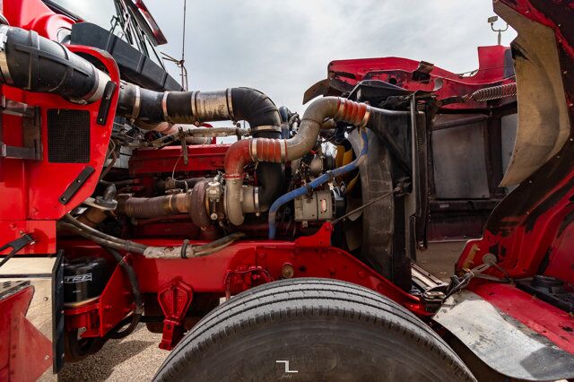 2004 Kenworth W900L Tractor Sleeper Red Deer AB