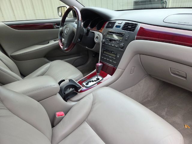 2004 Lexus ES 330 BASE Elgin IL