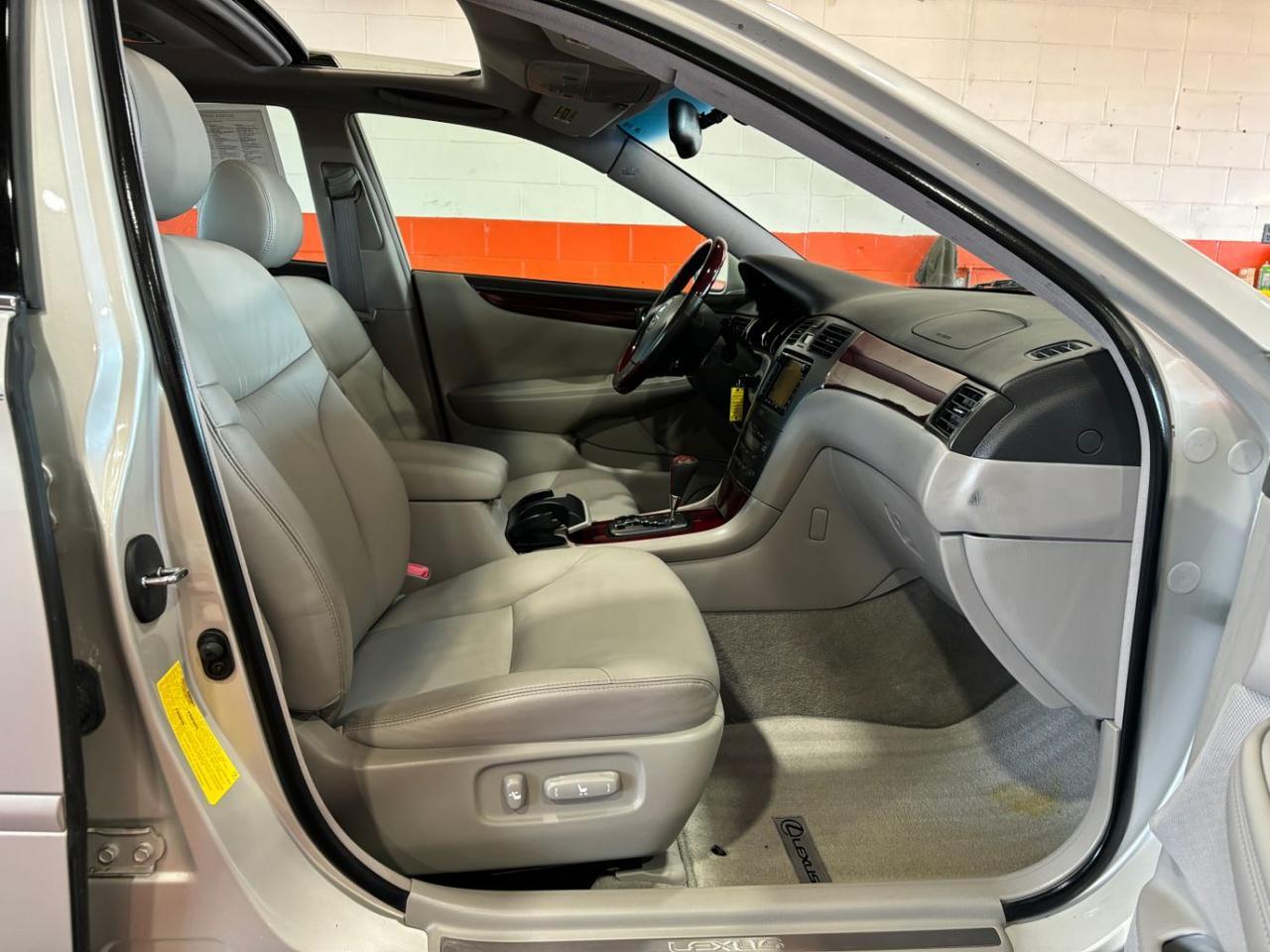 2004 Lexus ES 330 Base Franklin OH