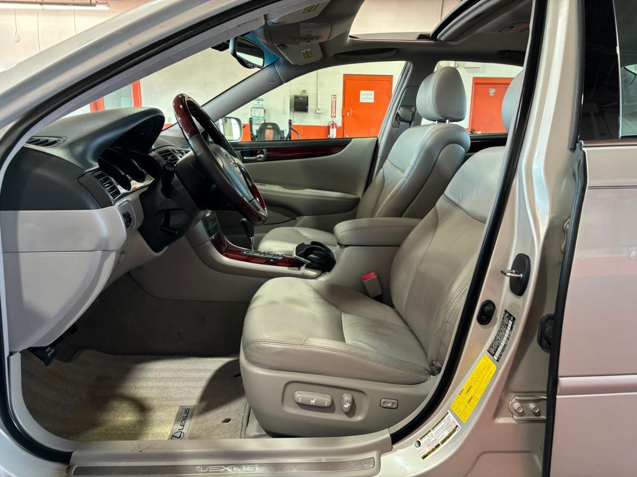 2004 Lexus ES 330 Base Franklin OH