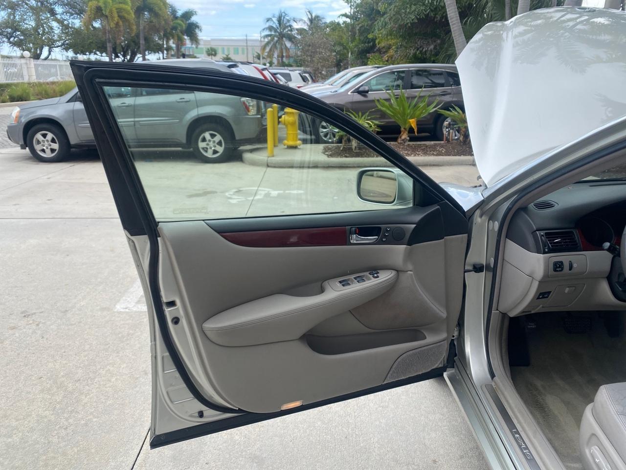 2004 Lexus ES 330 LOW MILES 74,701 SUNROOF Pompano Beach FL