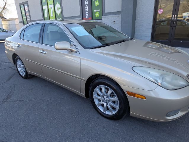 2004 Lexus ES 330 Sedan