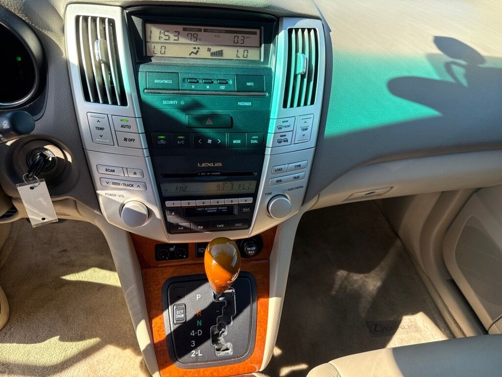 2004 Lexus RX 330 CLEAN CARFAX~ONE OF A KIND~WELL MAINTAINED~ONLINE FINANCE AND SHIPPING AVAILABLE!!! Sarasota FL