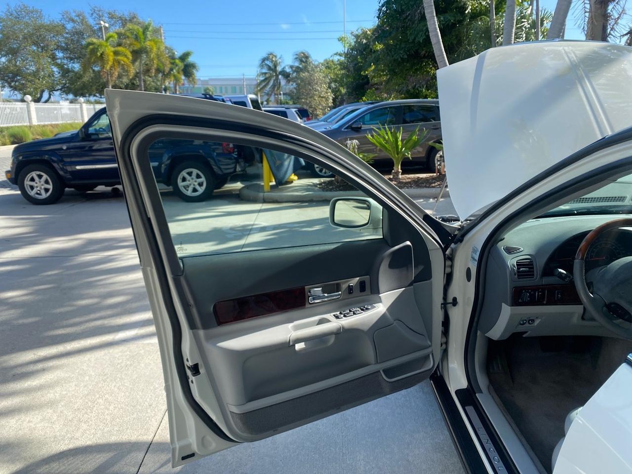 2004 Lincoln LS LOW MILES 43,468 1 OWNER Pompano Beach FL
