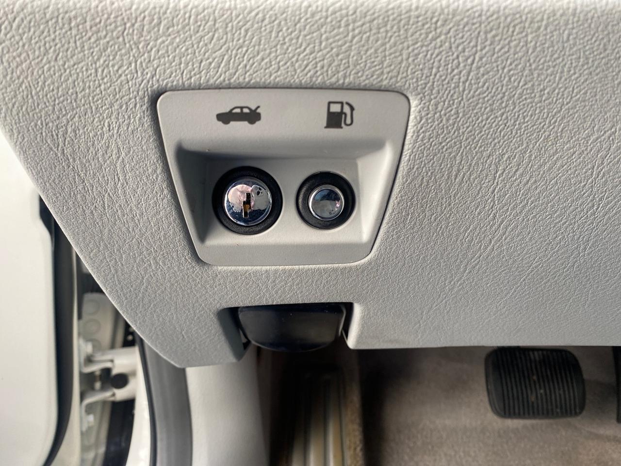 2004 Lincoln LS LOW MILES 43,468 1 OWNER Pompano Beach FL