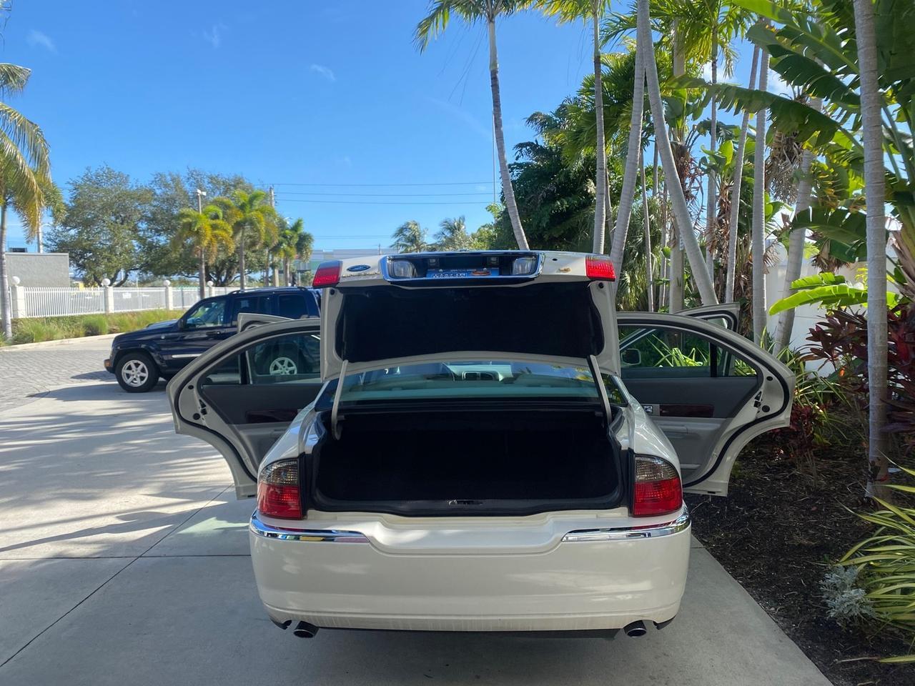 2004 Lincoln LS LOW MILES 43,468 1 OWNER Pompano Beach FL