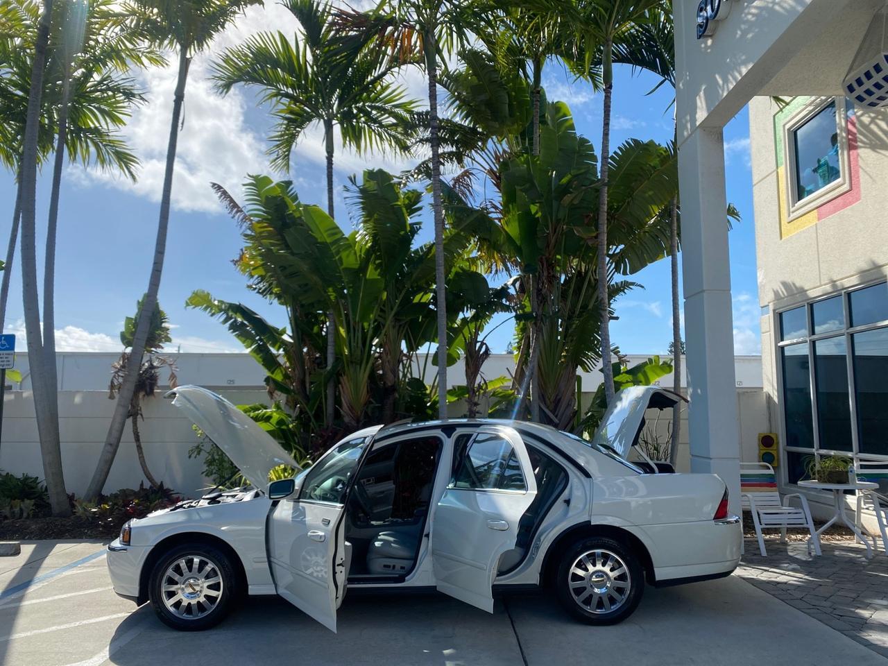 2004 Lincoln LS LOW MILES 43,468 1 OWNER Pompano Beach FL