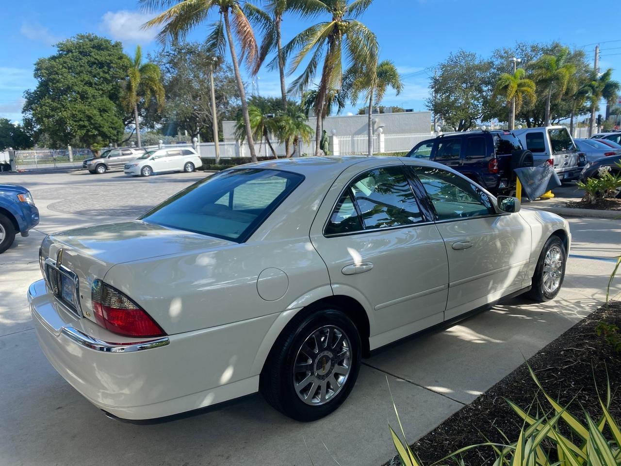 2004 Lincoln LS LOW MILES 43,468 1 OWNER Pompano Beach FL