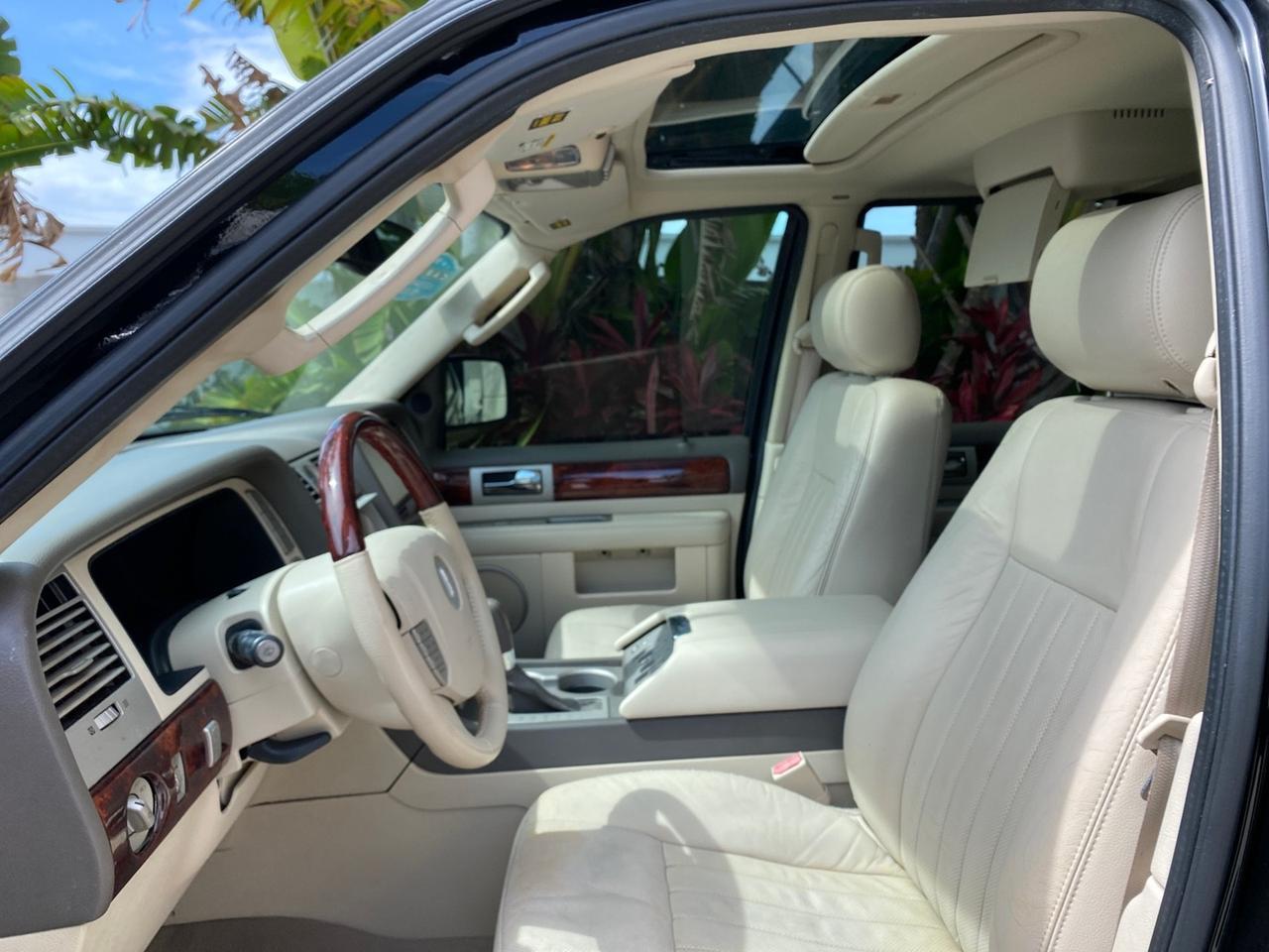 2004 Lincoln Navigator LOW MILES 67,511 SUNROOF Pompano Beach FL