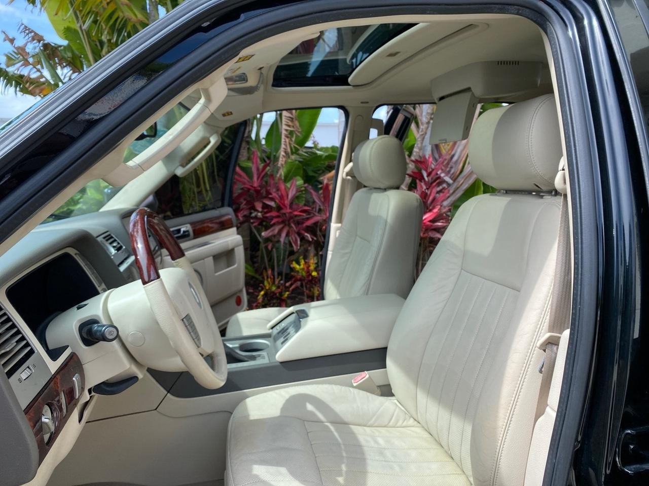 2004 Lincoln Navigator LOW MILES 67,511 SUNROOF Pompano Beach FL
