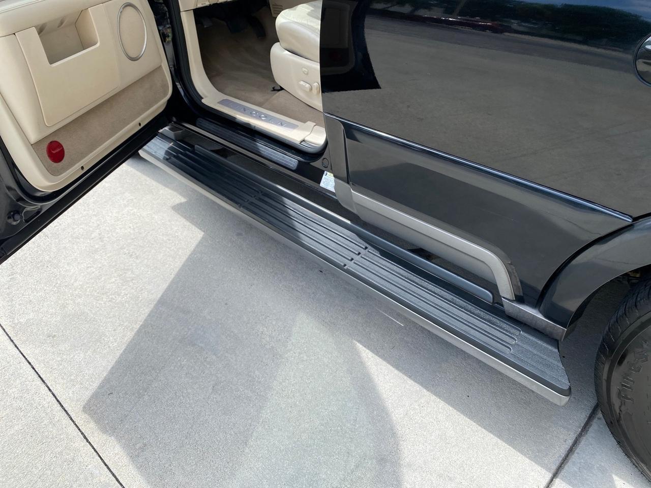 2004 Lincoln Navigator LOW MILES 67,511 SUNROOF Pompano Beach FL