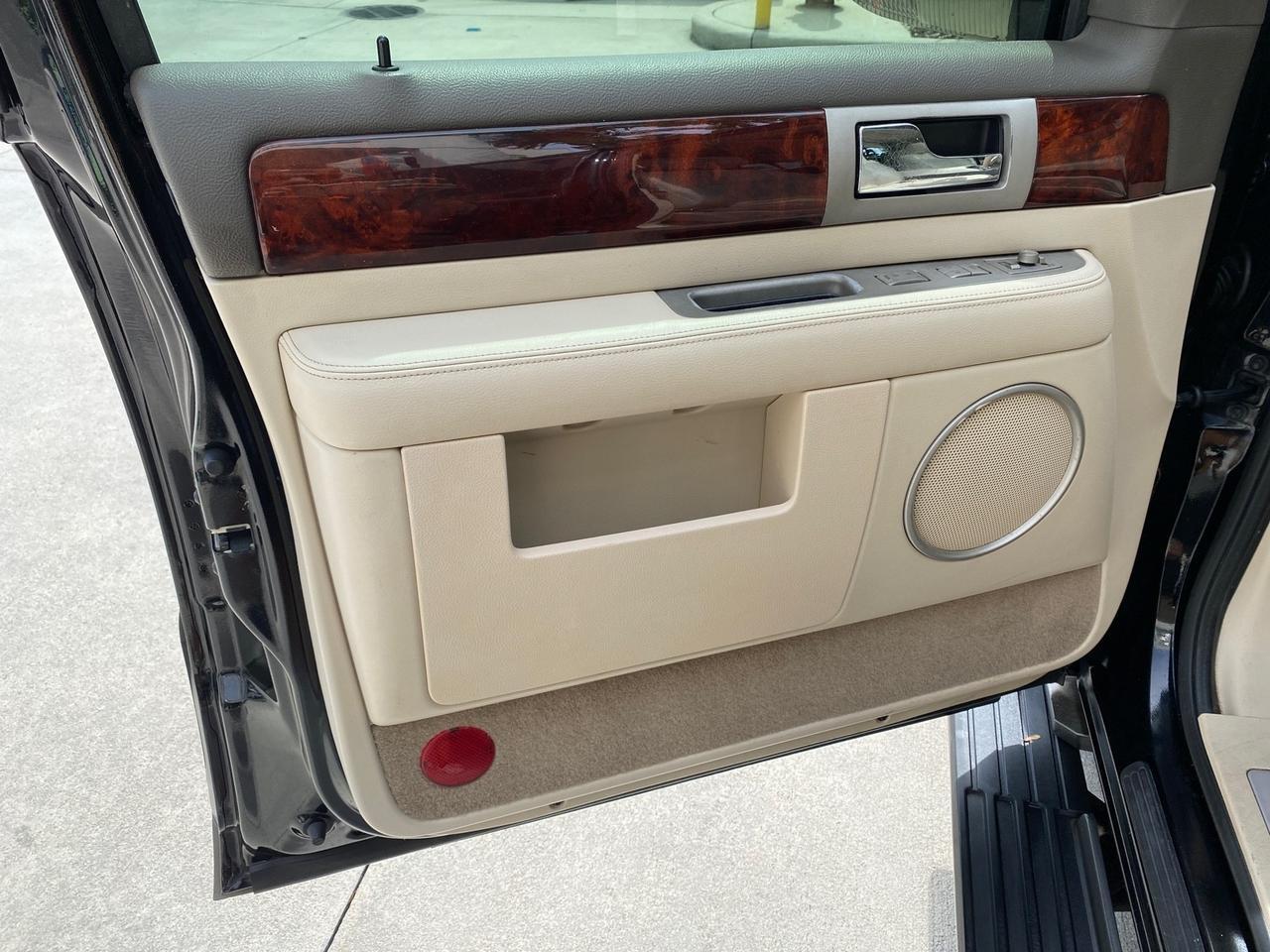 2004 Lincoln Navigator LOW MILES 67,511 SUNROOF Pompano Beach FL