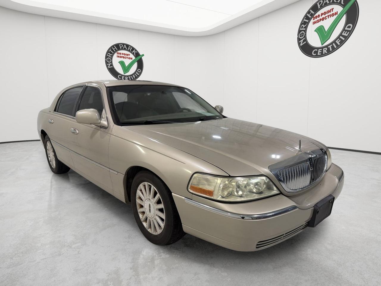 2004 Lincoln Town Car Signature San Antonio TX