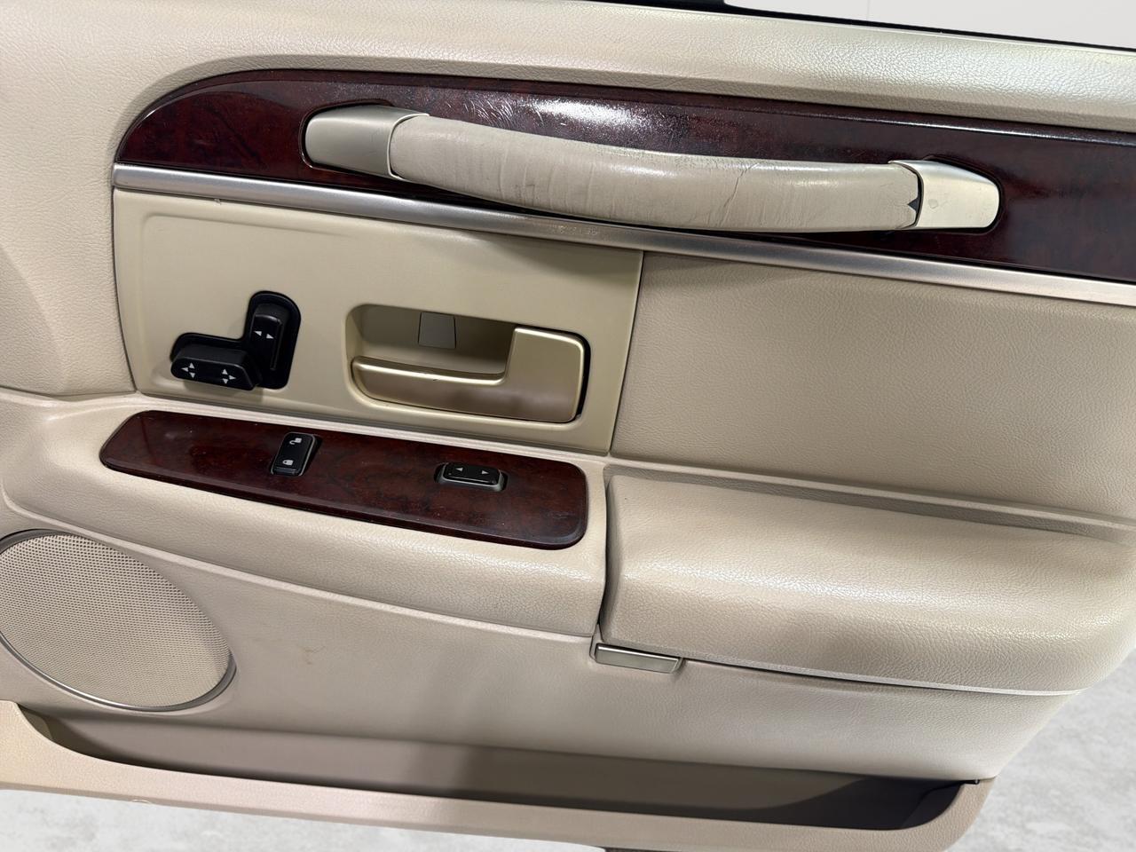 2004 Lincoln Town Car Signature San Antonio TX