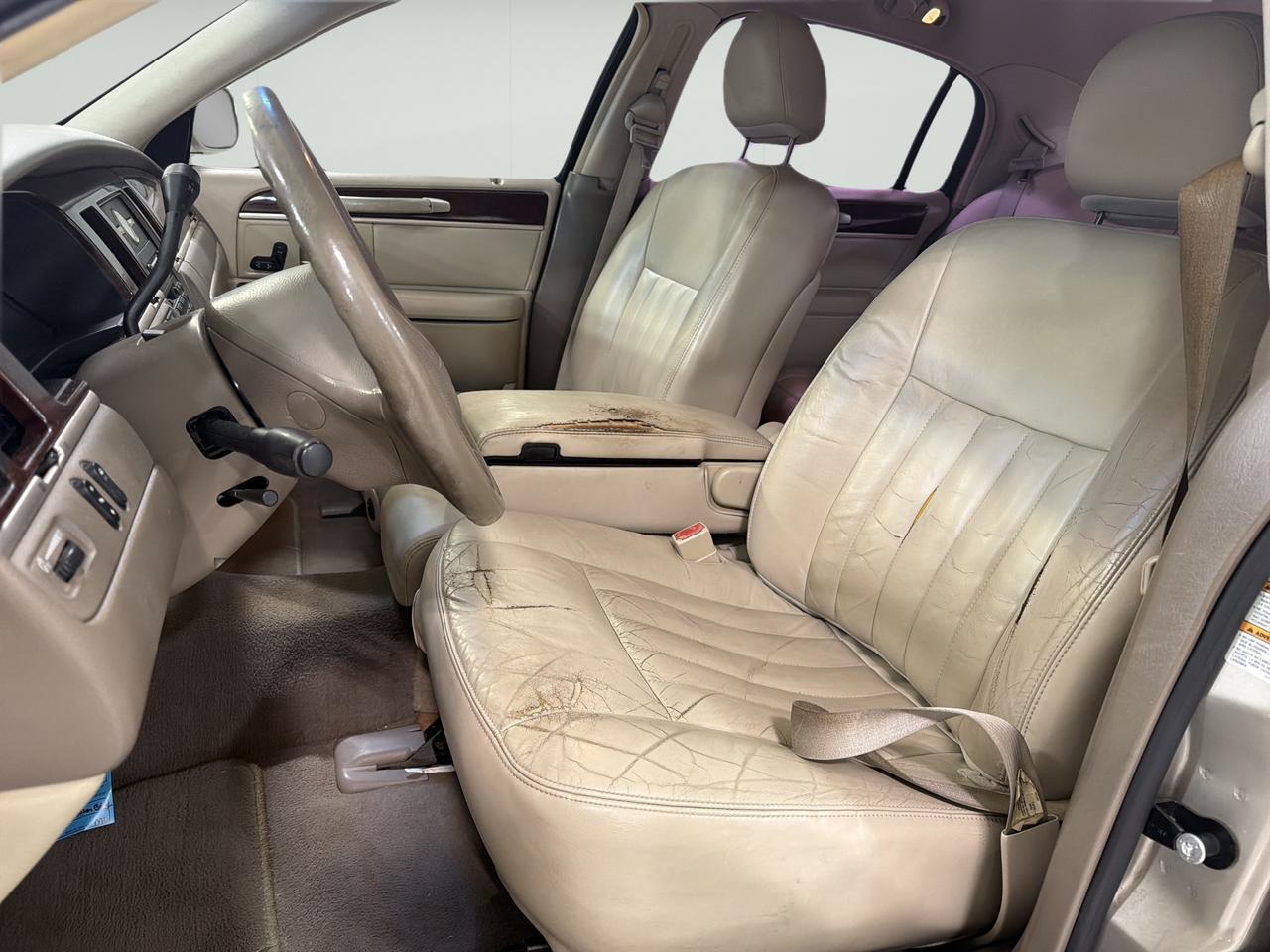 2004 Lincoln Town Car Signature San Antonio TX