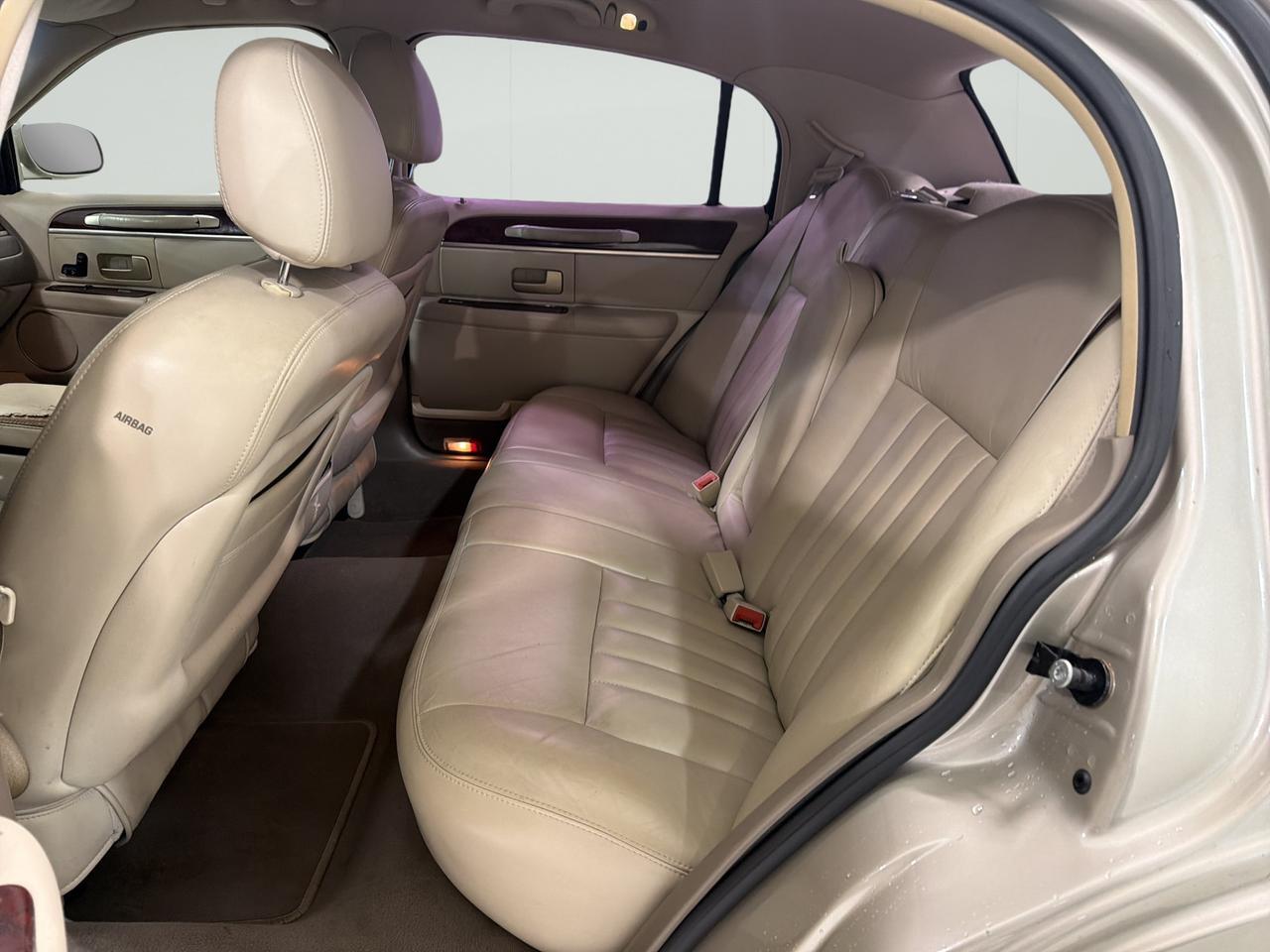 2004 Lincoln Town Car Signature San Antonio TX