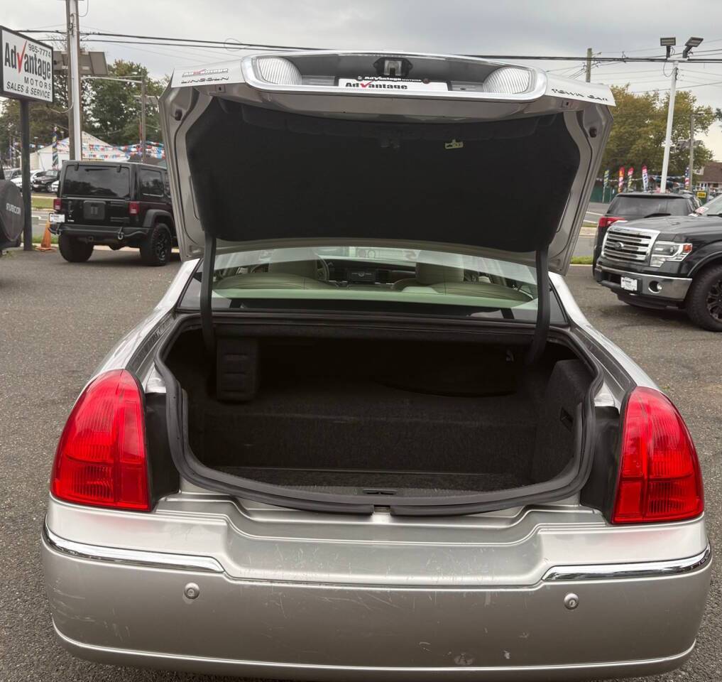 2004 Lincoln Town Car Ultimate 4dr Sedan Edison NJ
