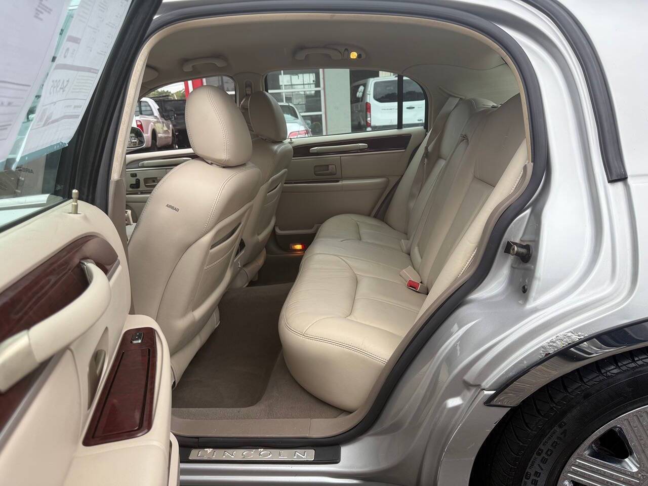 2004 Lincoln Town Car Ultimate 4dr Sedan Edison NJ