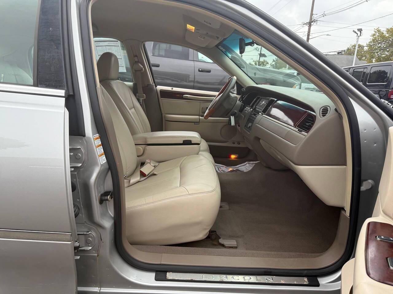 2004 Lincoln Town Car Ultimate 4dr Sedan Edison NJ