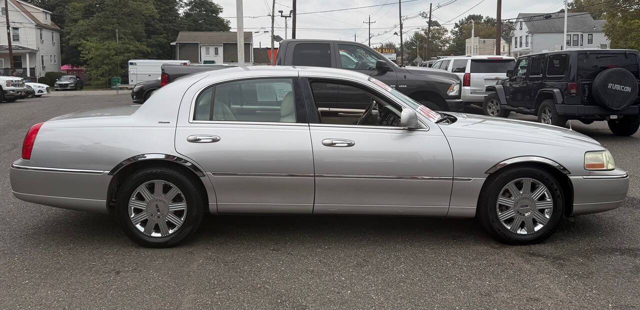 2004 Lincoln Town Car Ultimate 4dr Sedan Edison NJ
