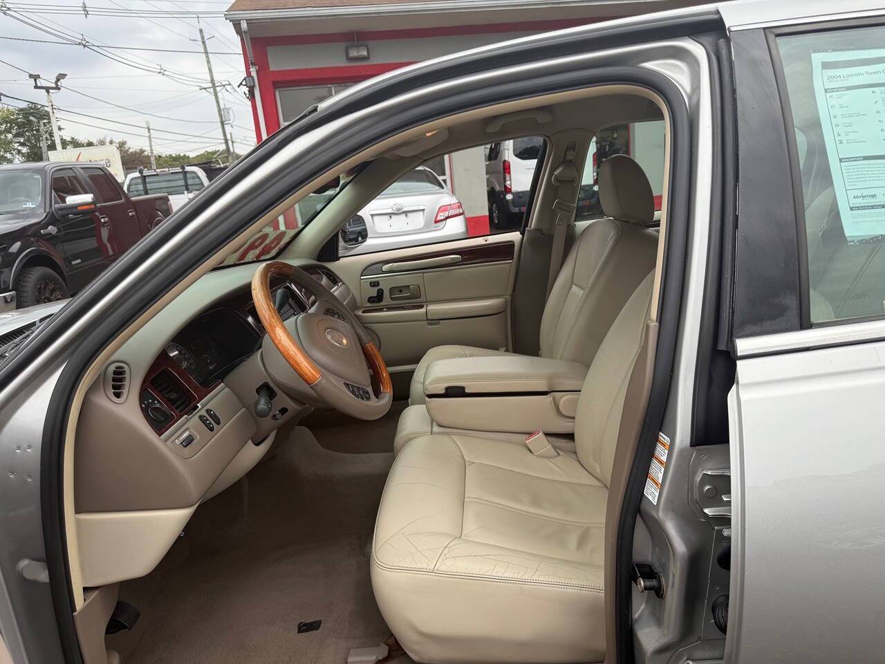 2004 Lincoln Town Car Ultimate 4dr Sedan Edison NJ