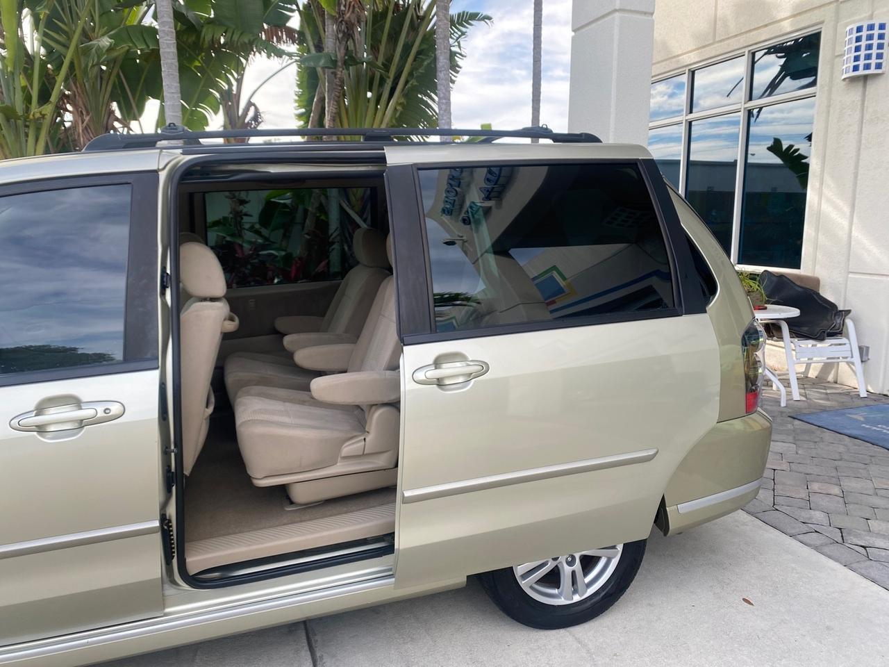 2004 Mazda MPV LX LOW MILES 62,740 Pompano Beach FL
