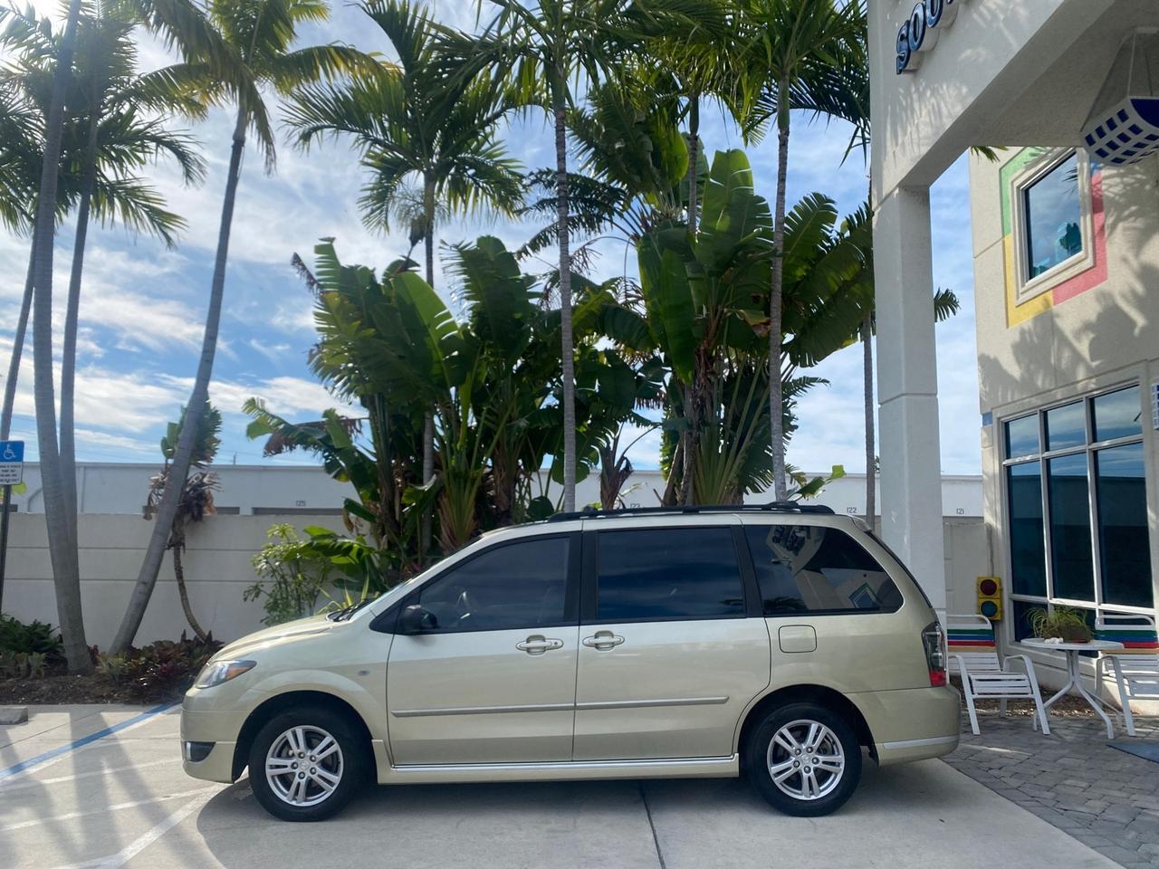 2004 Mazda MPV LX LOW MILES 62,740 Pompano Beach FL