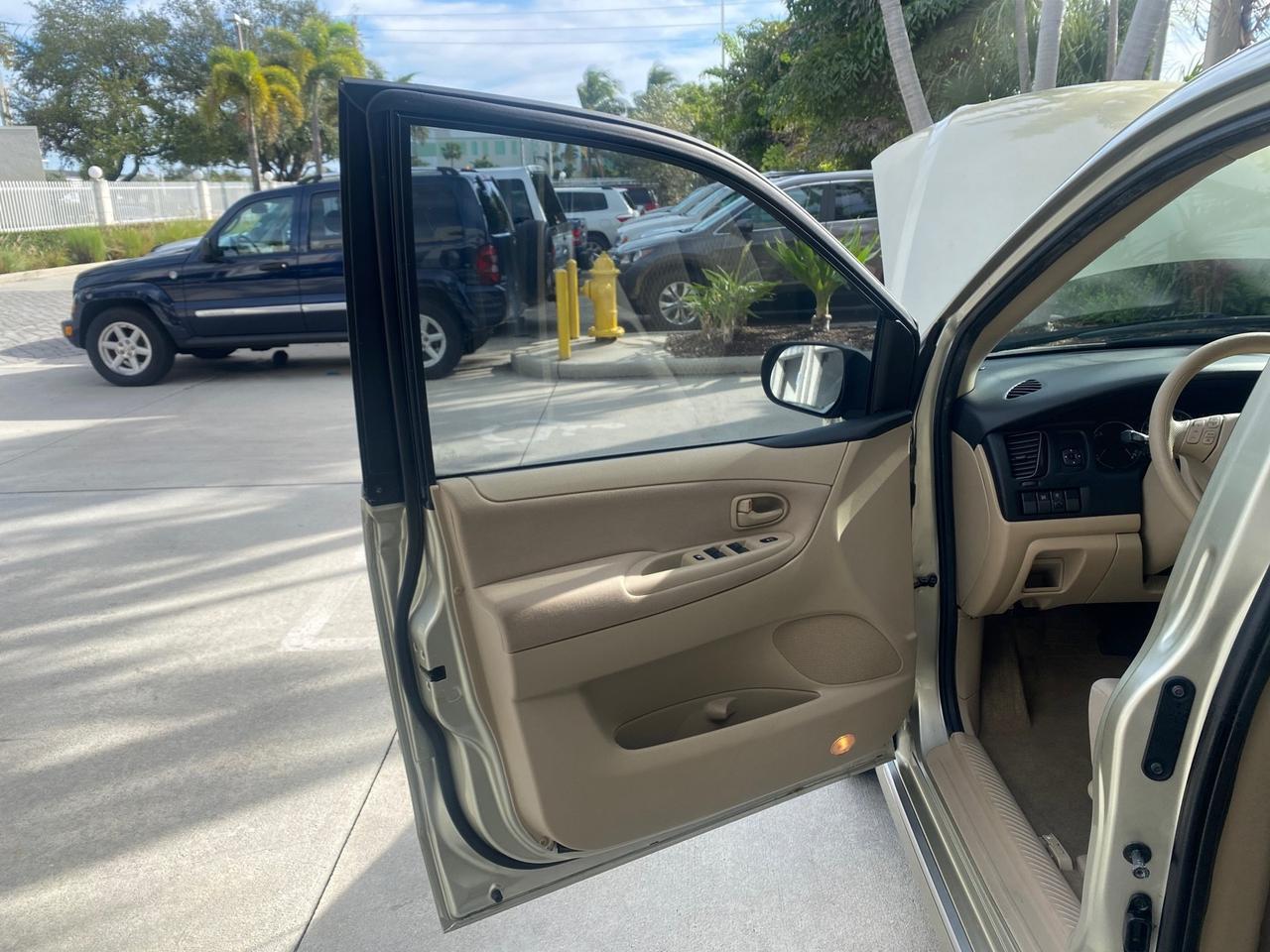 2004 Mazda MPV LX LOW MILES 62,740 VAN Pompano Beach FL