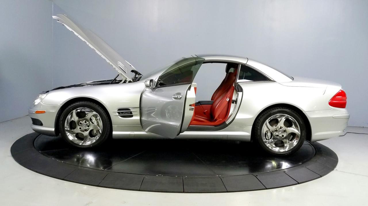 2004 Mercedes-Benz Sl600~ Incredible Miles Fully Serviced ~Carfax Certified Glendale Heights IL