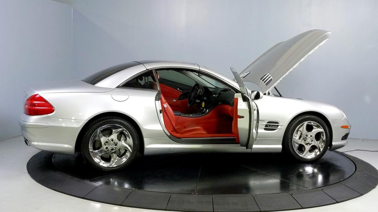 2004 Mercedes-Benz Sl600~ Incredible Miles Fully Serviced ~Carfax Certified Glendale Heights IL