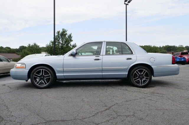 2004 Mercury Grand Marquis GS / 4.6L V8 / Cruise Control / Adjustable Pedals! High Point NC