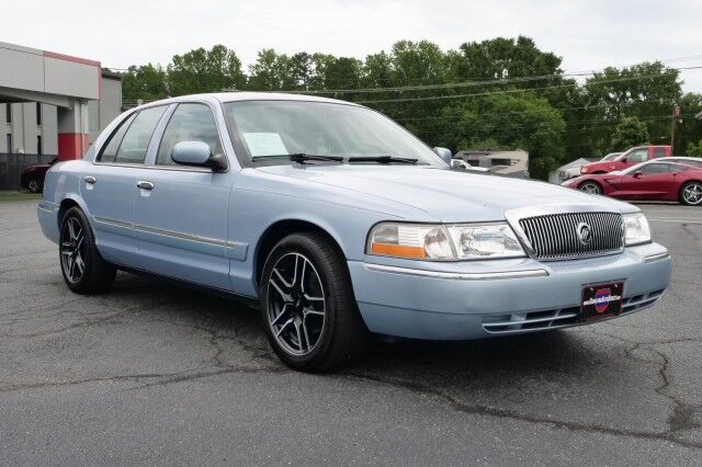 2004 Mercury Grand Marquis GS / 4.6L V8 / Cruise Control / Adjustable Pedals! High Point NC