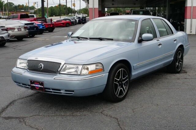 2004 Mercury Grand Marquis GS / 4.6L V8 / Cruise Control / Adjustable Pedals! High Point NC