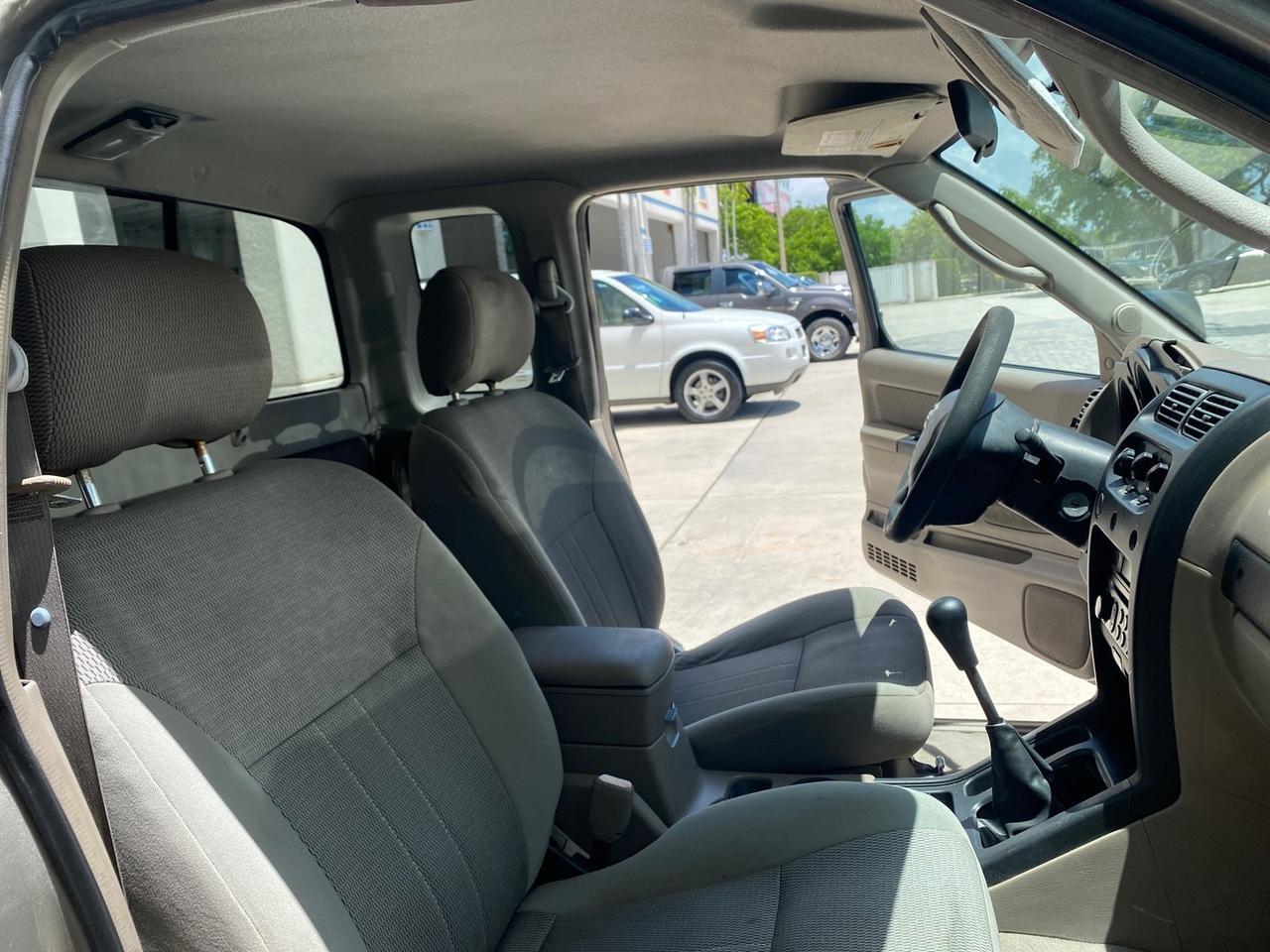 2004 Nissan Frontier 2WD XE LOW MILES 70,694 PU Pompano Beach FL