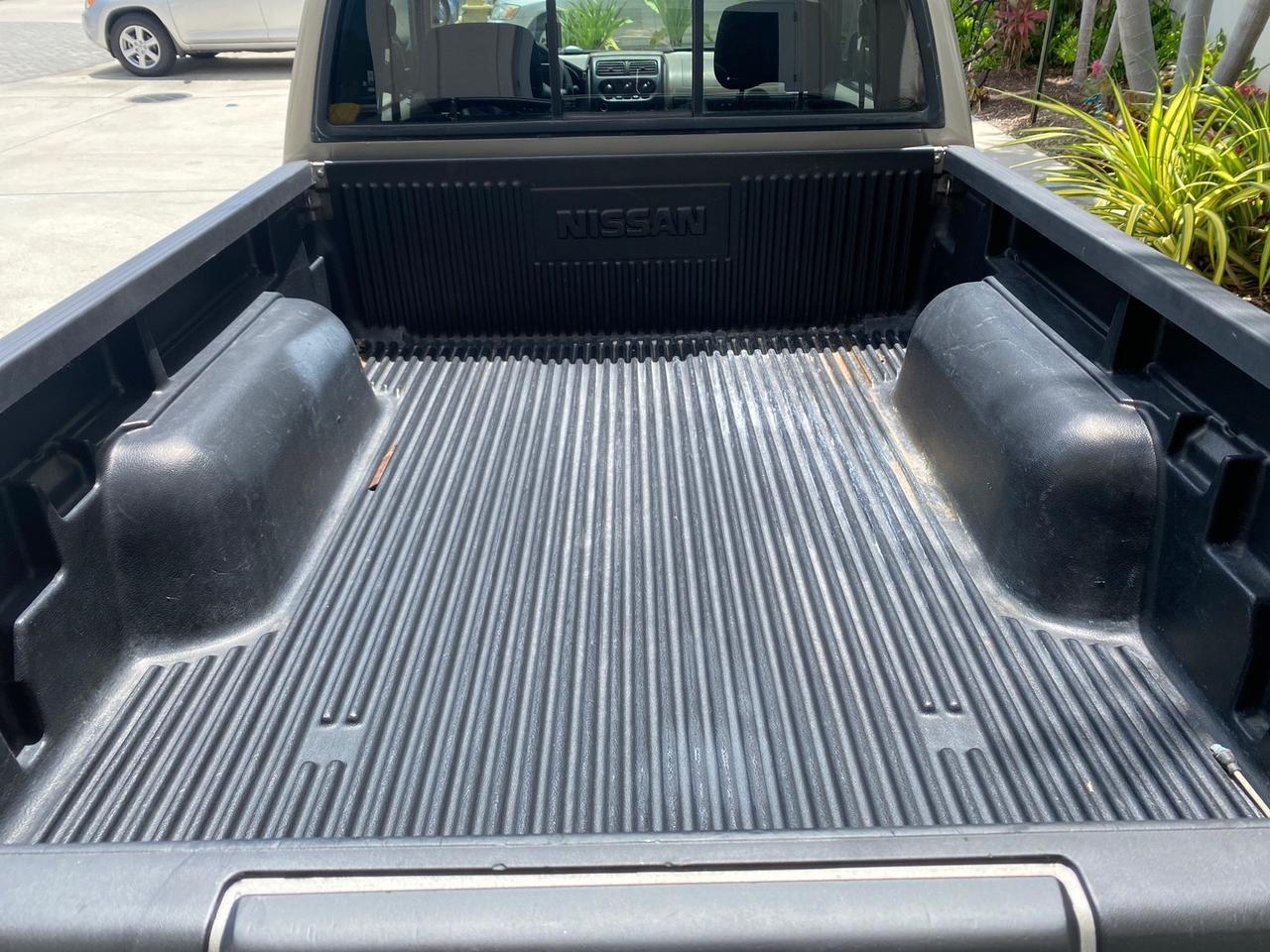 2004 Nissan Frontier 2WD XE LOW MILES 70,694 PU Pompano Beach FL