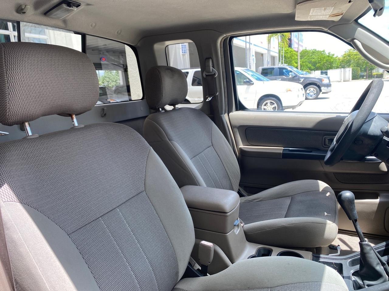 2004 Nissan Frontier 2WD XE LOW MILES 70,694 PU Pompano Beach FL