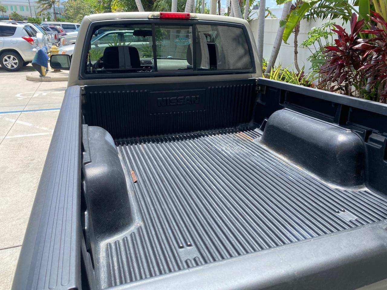 2004 Nissan Frontier 2WD XE LOW MILES 70,694 PU Pompano Beach FL