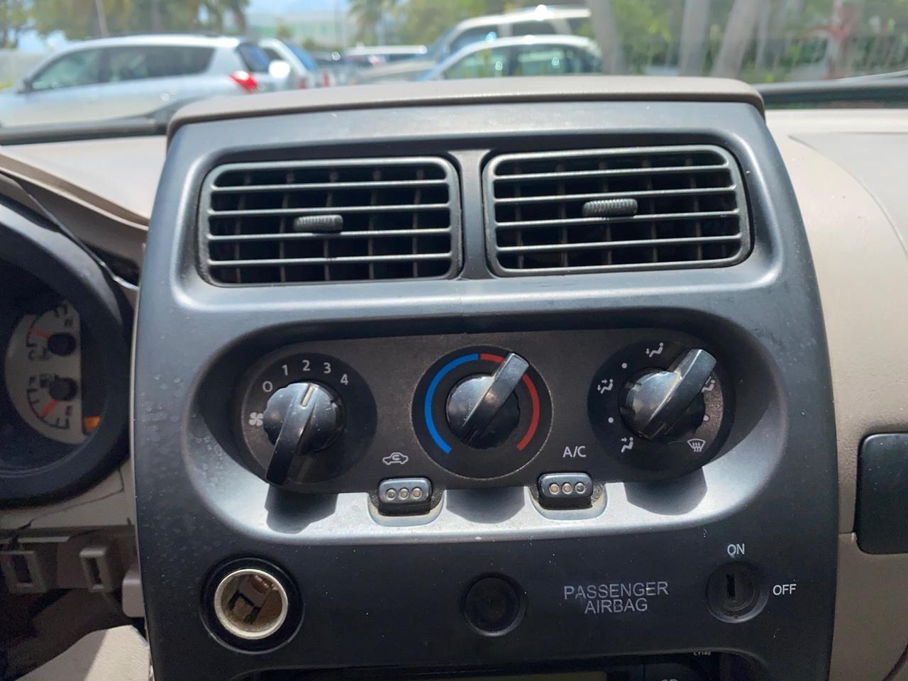 2004 Nissan Frontier 2WD XE LOW MILES 70,694 Pompano Beach FL