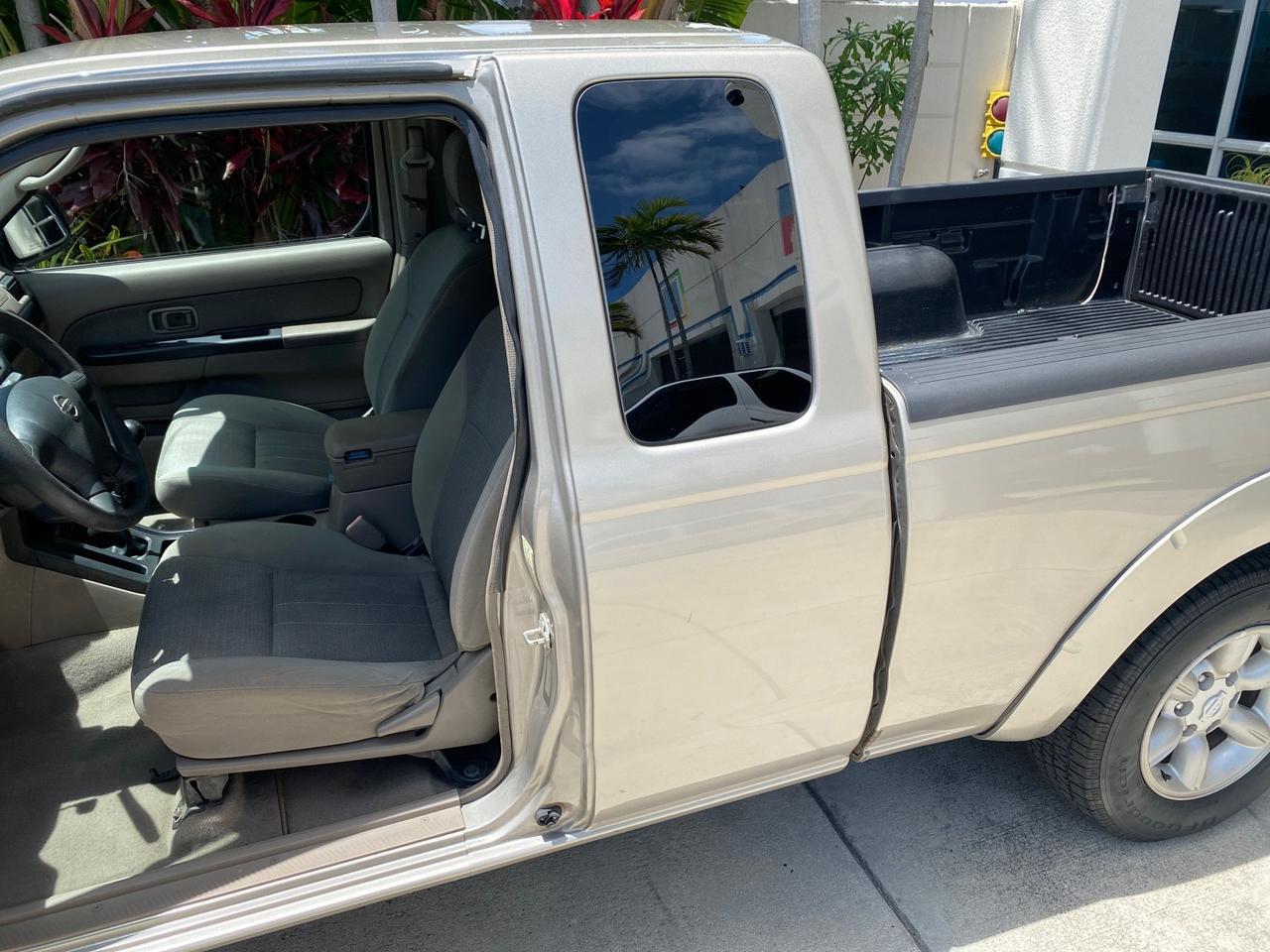 2004 Nissan Frontier 2WD XE LOW MILES 70,694 Pompano Beach FL