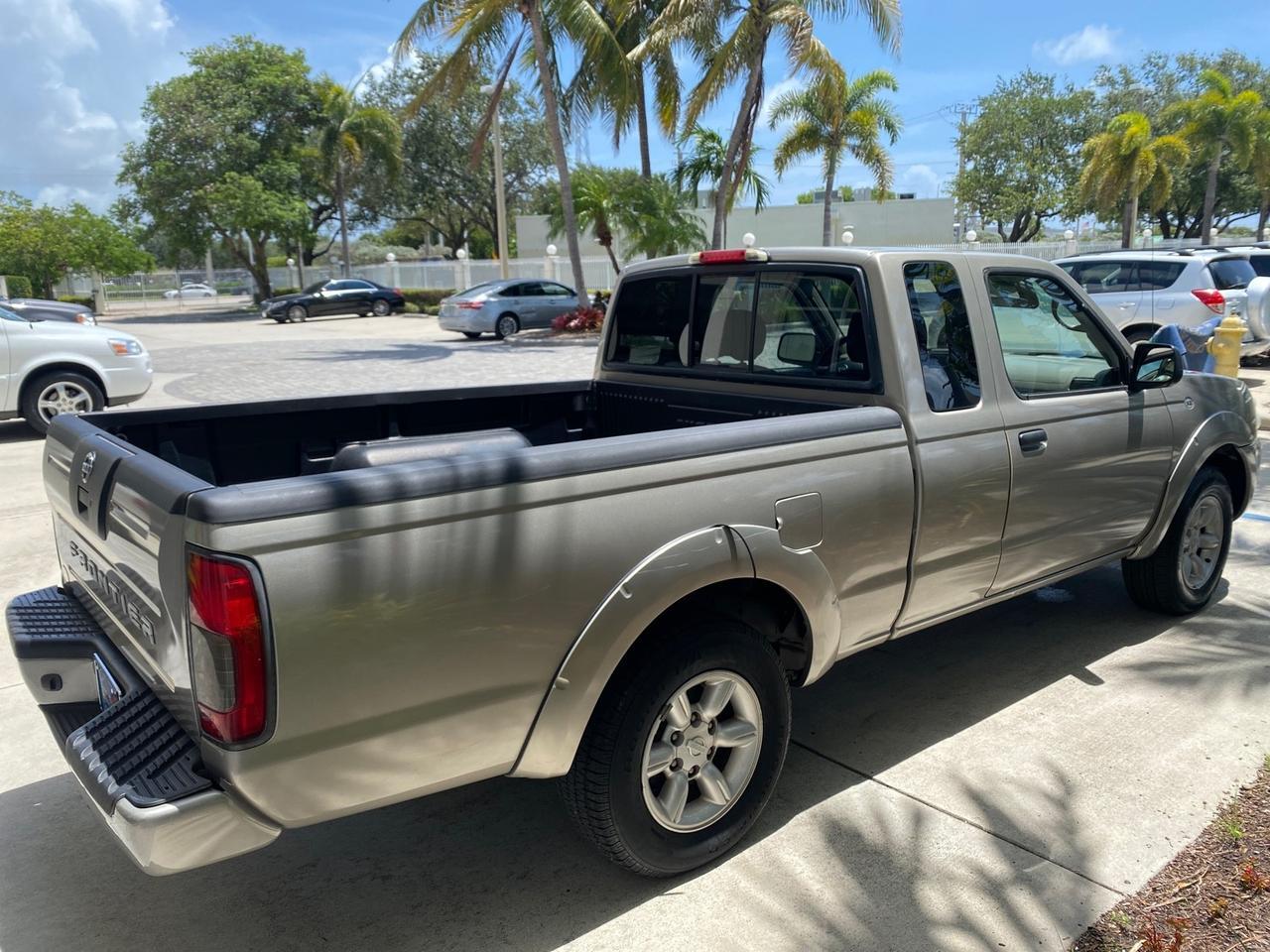 2004 Nissan Frontier 2WD XE LOW MILES 70,694 Pompano Beach FL