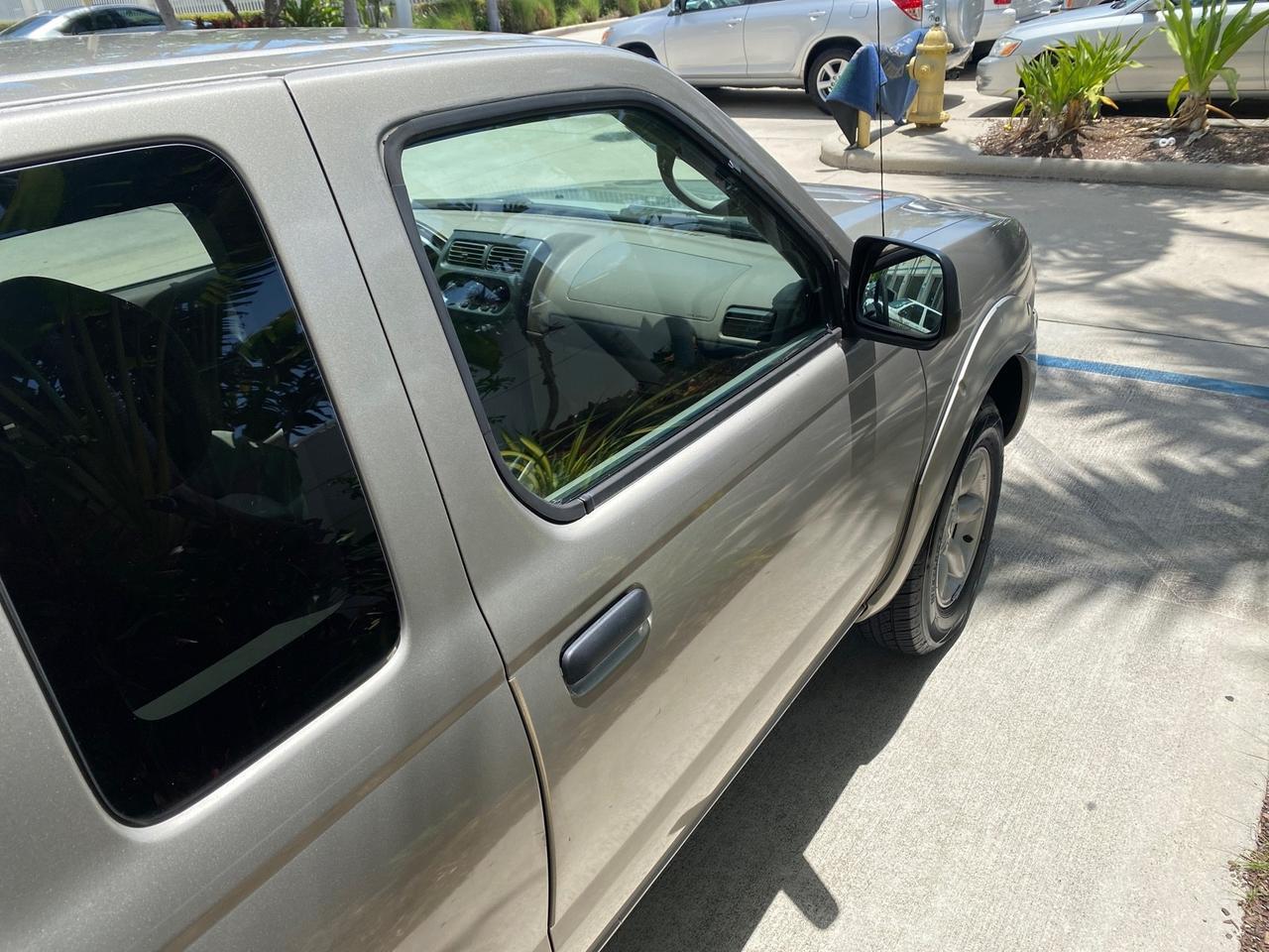 2004 Nissan Frontier 2WD XE LOW MILES 70,694 Pompano Beach FL