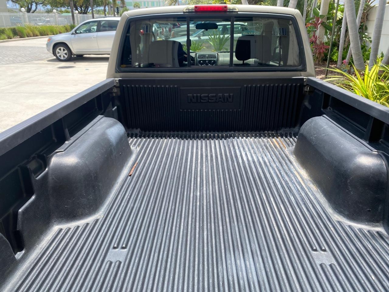 2004 Nissan Frontier 2WD XE LOW MILES 70,694 Pompano Beach FL