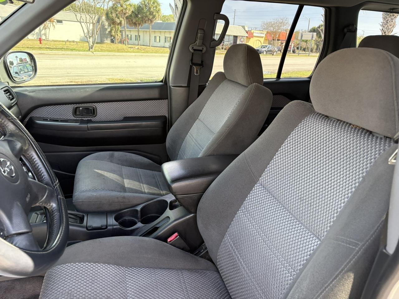 2004 Nissan Pathfinder SE Fort Pierce FL