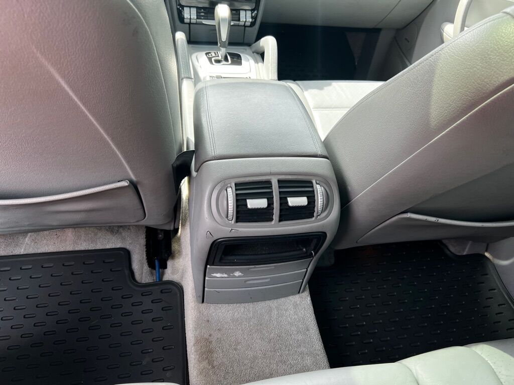 2004 PORSCHE CAYENNE S Des Moines WA