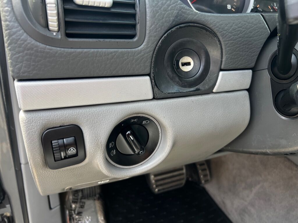2004 PORSCHE CAYENNE S Des Moines WA