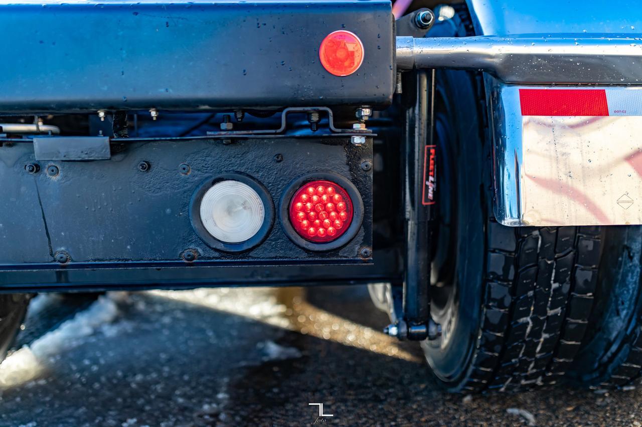 2004 Peterbilt 379 Longnose Tractor Sleeper Canadian Classic Red Deer AB