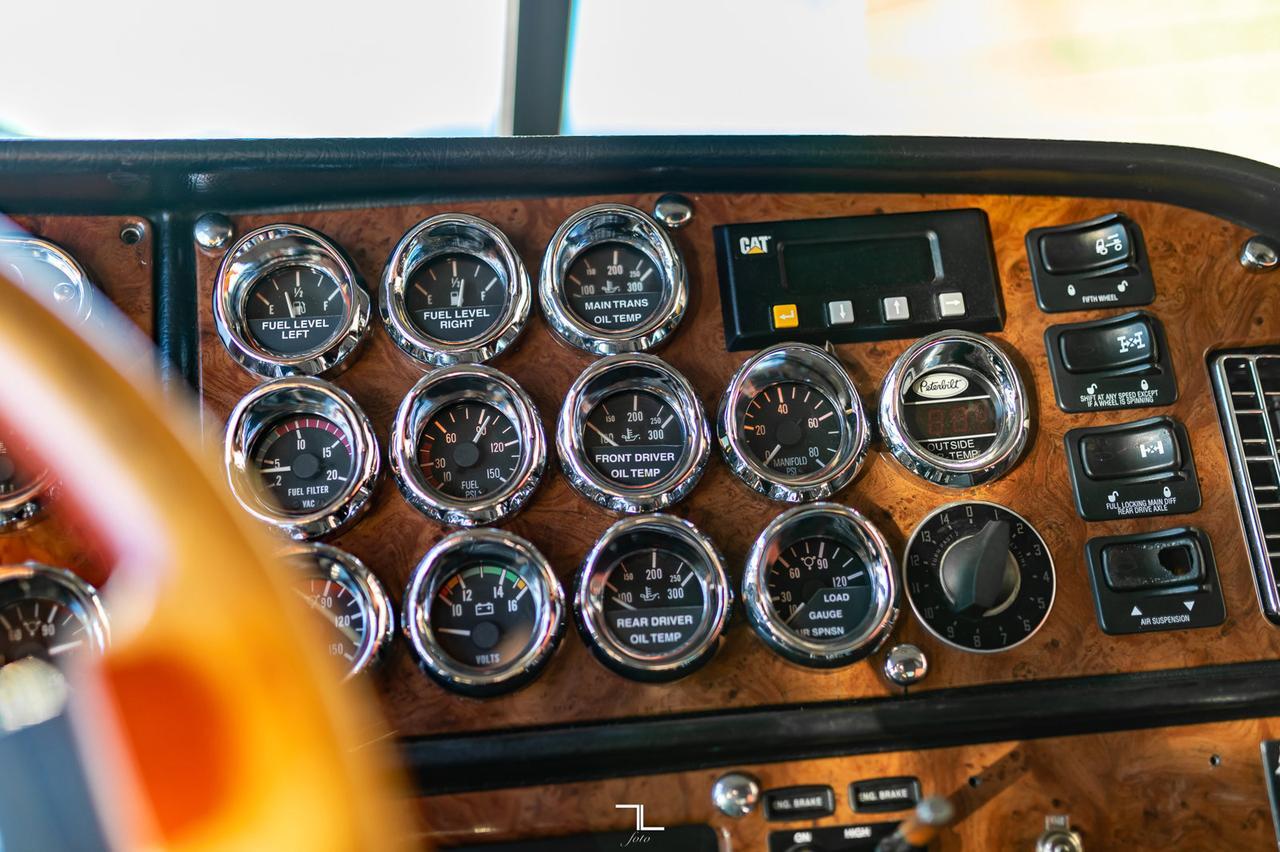 2004 Peterbilt 379 Longnose Tractor Sleeper Canadian Classic Red Deer AB