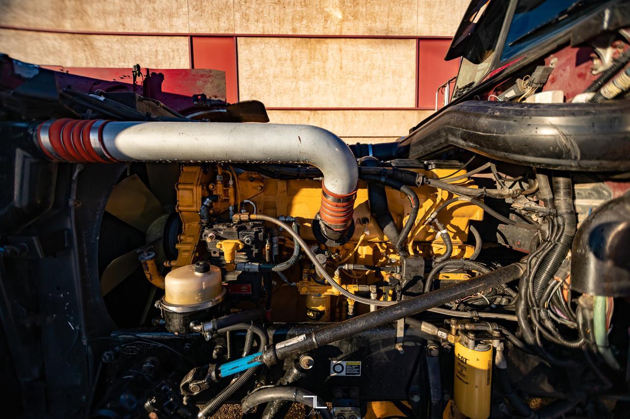 2004 Peterbilt 379 Longnose Tractor Sleeper Canadian Classic Red Deer AB